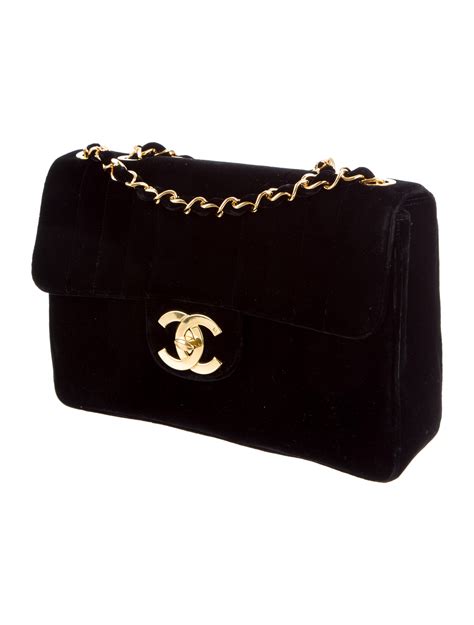 chanel velvet flap bag